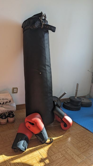Saco de Boxe com 2 pares de luvas