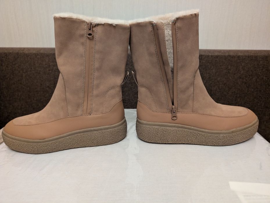 Зимові (або демісезон) черевики американського бренду Rocket Dog