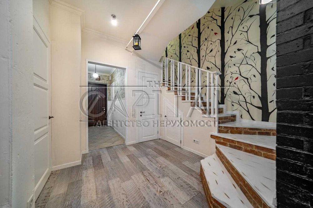 Таунхаус з терасою/газ/на березі річки/КМ Сонячний Луч, Козин