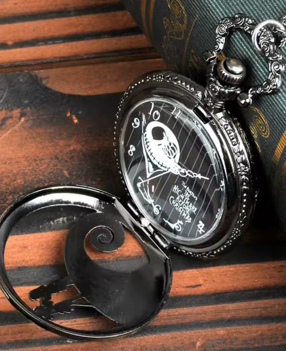 Zegarek kieszonkowy motyw sci fi black