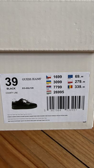 Нові Кеди Guess Jeans