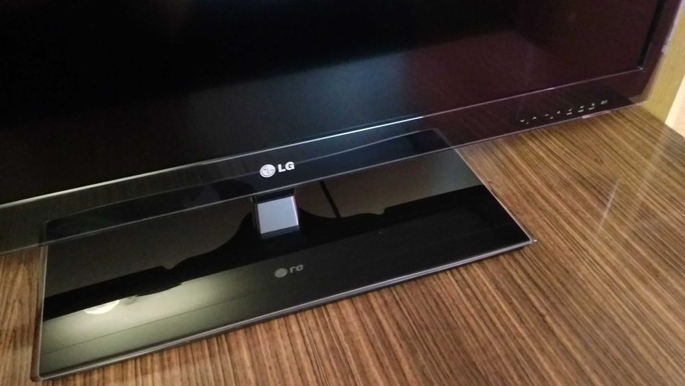 Telewizor LG 42LW5500 42 cale LED 3D Full HD + tuner DVB-T2