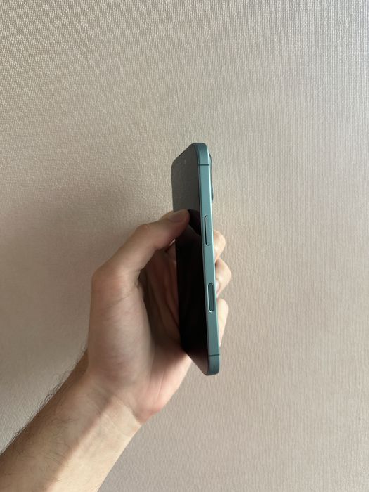 IPhone 16/128 Teal e-Sim