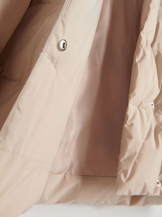 Стьобана куртка Reserved  в гарному стані