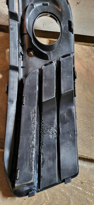 Решітрка протитуманки audi Q5 рестайлінг