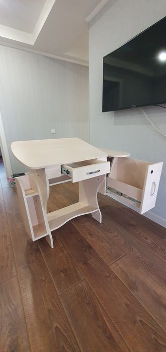 Продам дитячий шкільний стіл