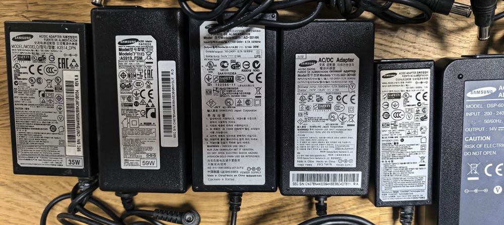 Блоки живлення Samsung 14V