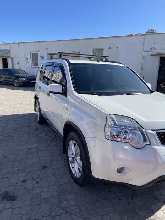 Nissan X-Trail 2011 года, 2.0 бензин