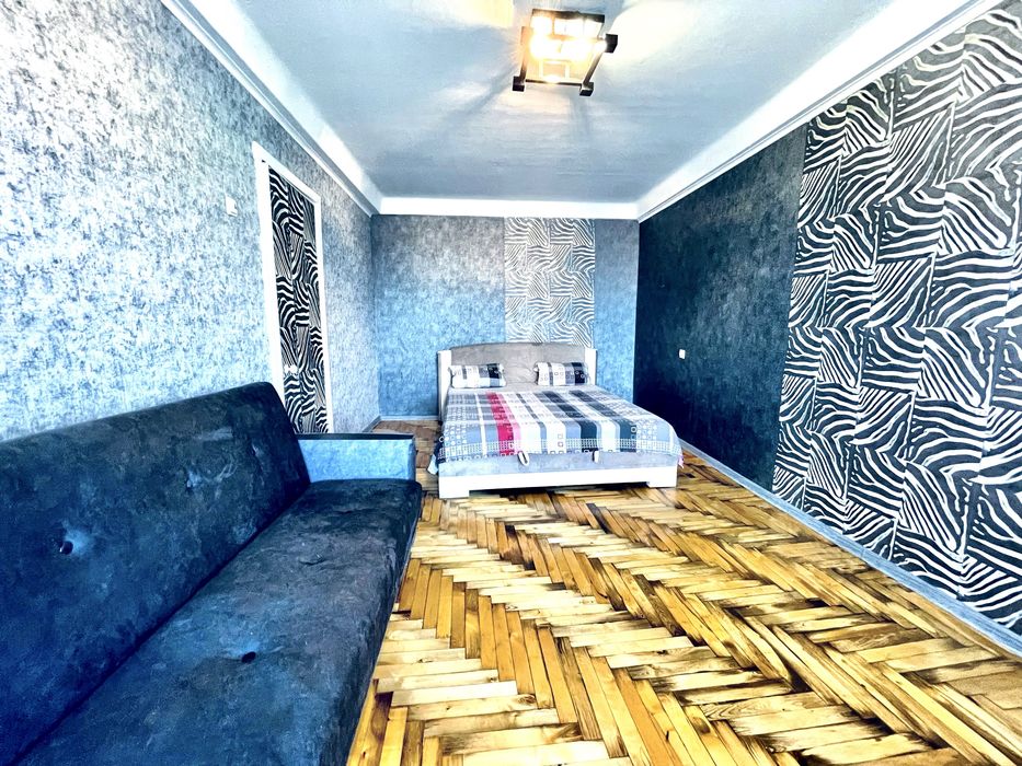 КВАРТИРА ЗАТИШНА CITY MALL | АТБ Александровский район | Шкільна 18