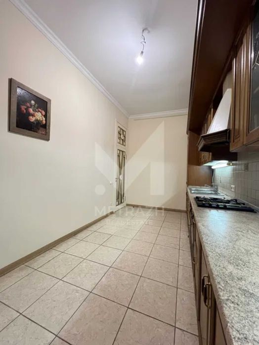 Продам 5 к. квартиру 206 м2 Деревянко Павлово Поле метро 23 Августа