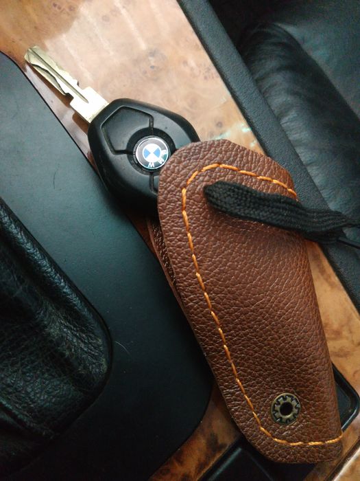 Продам кожаный чехол для ключа БМВ