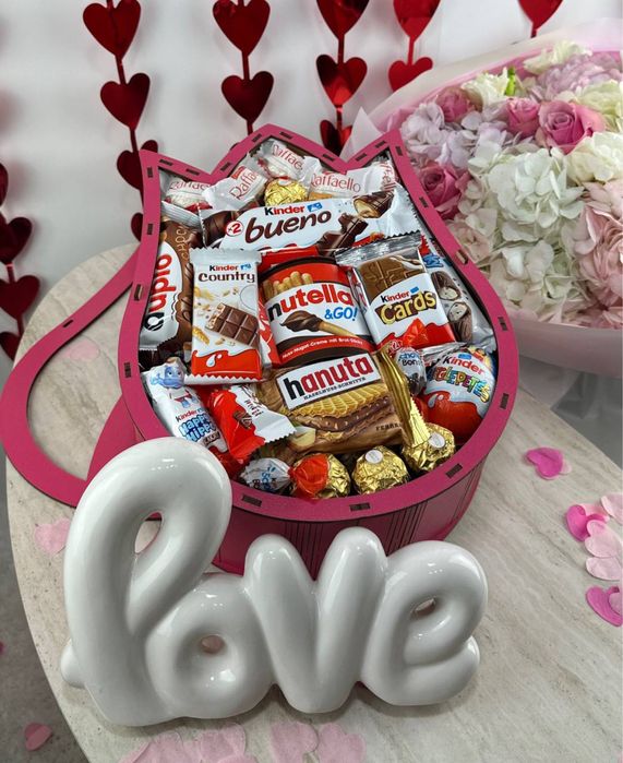 Солодкий подарунок дівчині | Бокс «Тюльпан» до 14 лютого