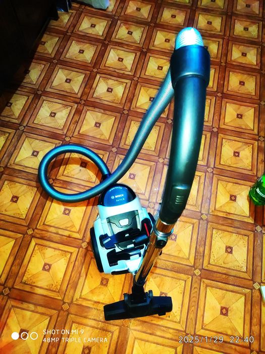 Продам пылесос бош