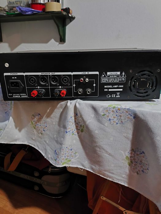 Vendo Amplificador Ibiza 1000, em perfeitas condições, tem pouco uso