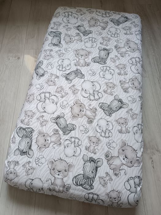 Prześcieradło do łóżeczka 120x60 cm - na gumce