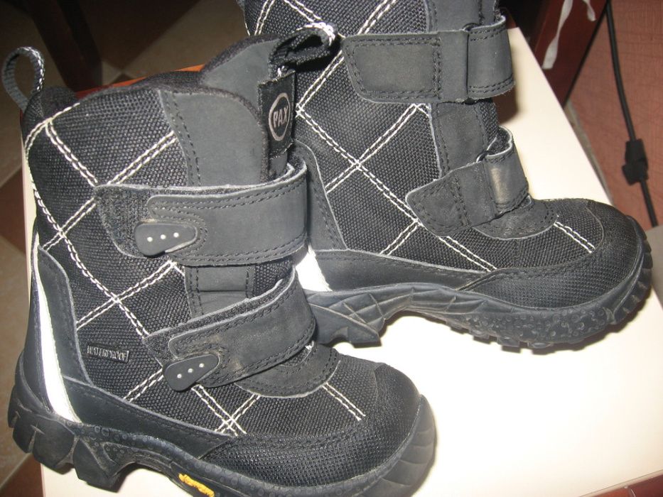 Ботинки зимние 26.