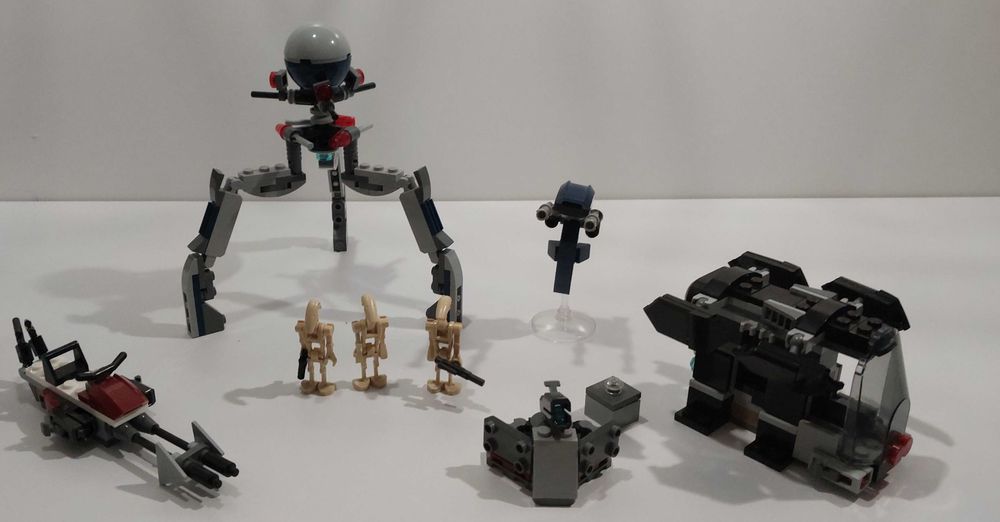 Sprzedaje 20  minifigurrek lego star wars