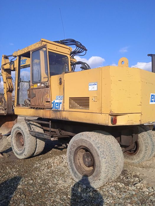 Катерпілер 214 в