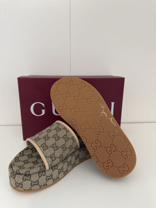 Klapki Gucci GG Monogram – styl i wygoda | 40