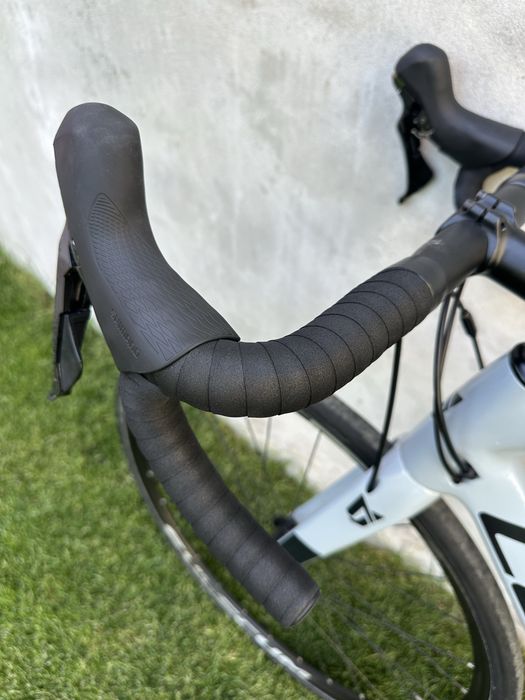 Bicicleta estrada Coluer Invicta Carbono Disco M