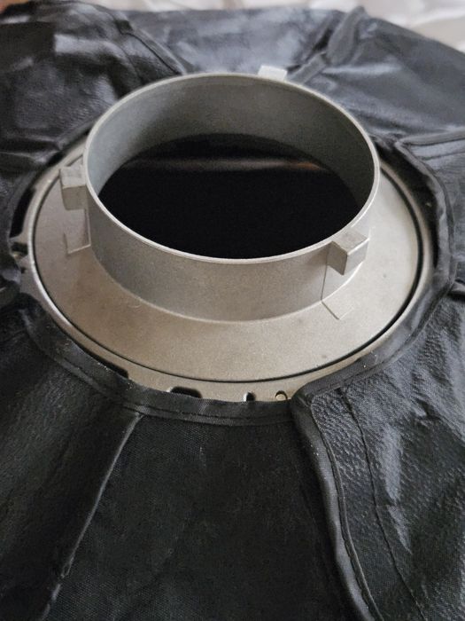 Softbox ośmiokątny Octa 140 cm Bowens z gridem