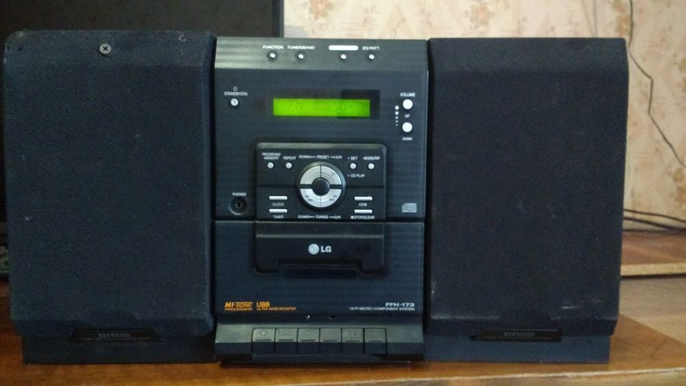 Музичний центр LG