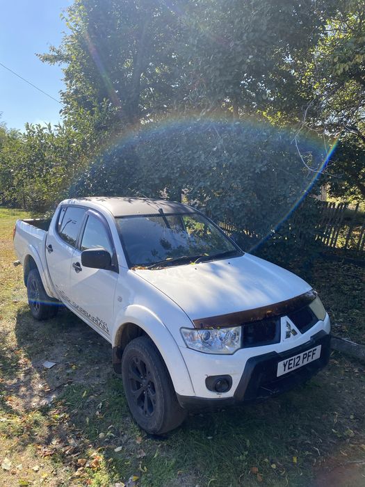 Mitsubishi l200