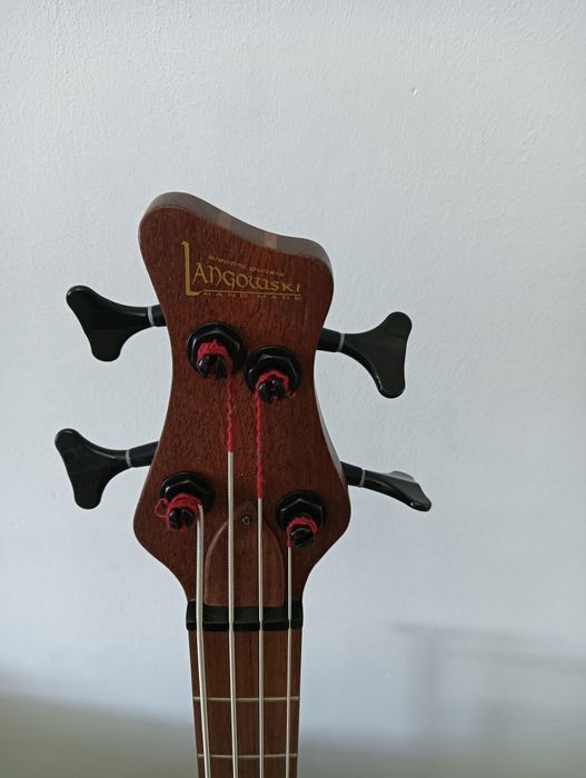 Gitara basowa Langowski