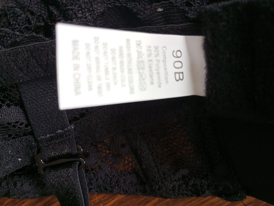 Biustonosz nowy 90 b