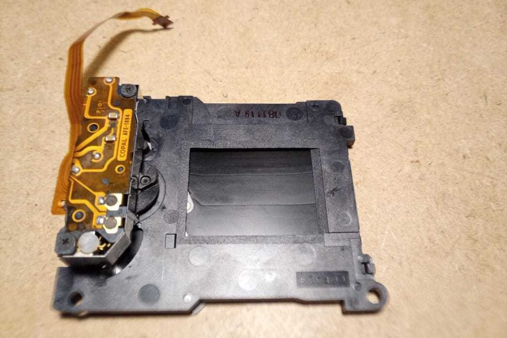 SONY DSLR Alfa /// Migawka // Lamele / F_Service / 663^706^027
