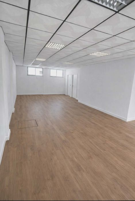 Loja remodelada para arrendar