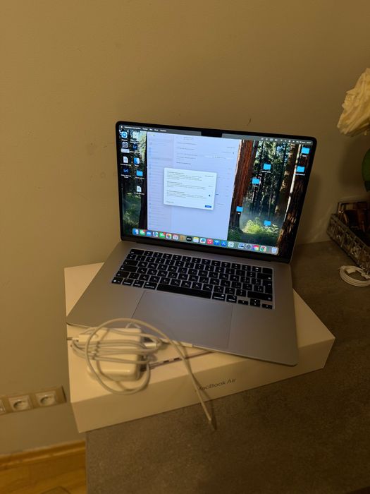 MacBook Air 15” M4 / 16 GB / 256 GB