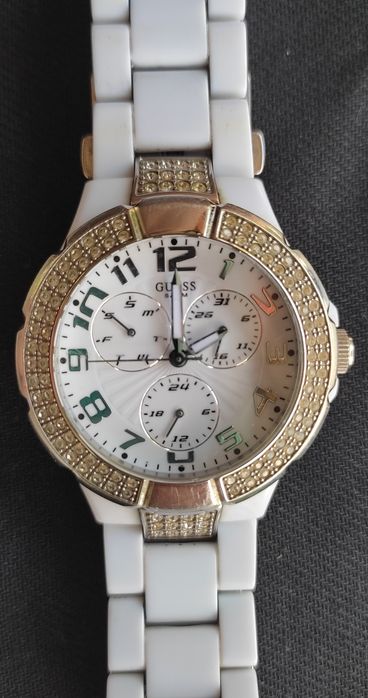 Жіночий наручний годинник Guess Prism White