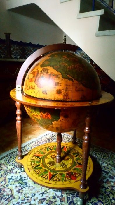BAR GLOBO MUNDO- Peça Original , Relíquia de Excelente Bom Gosto