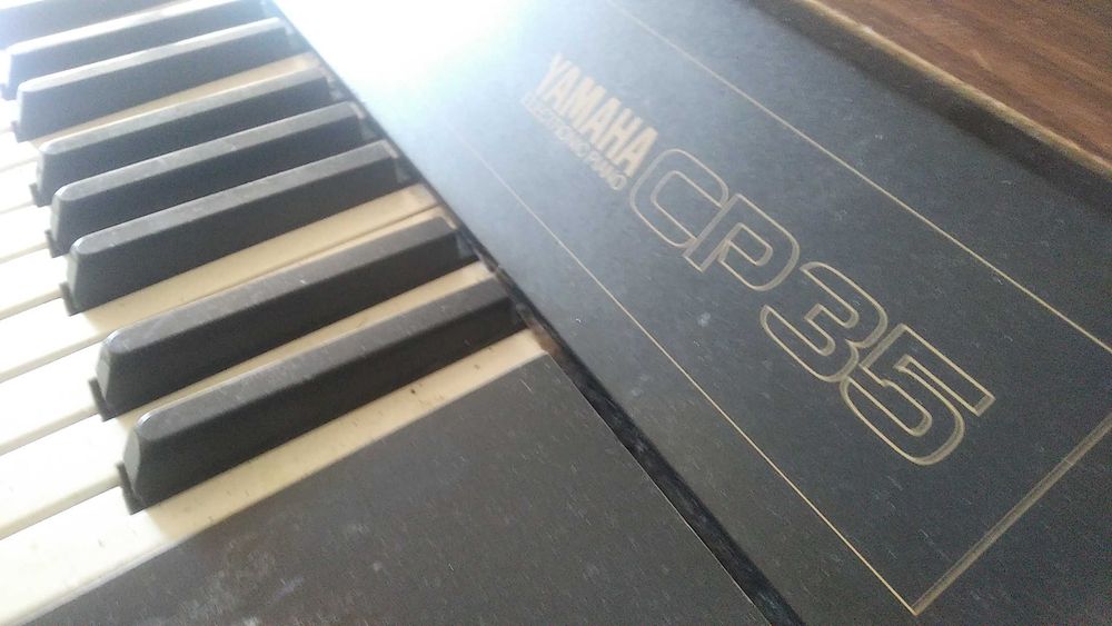 електропіанo ямаха cp35