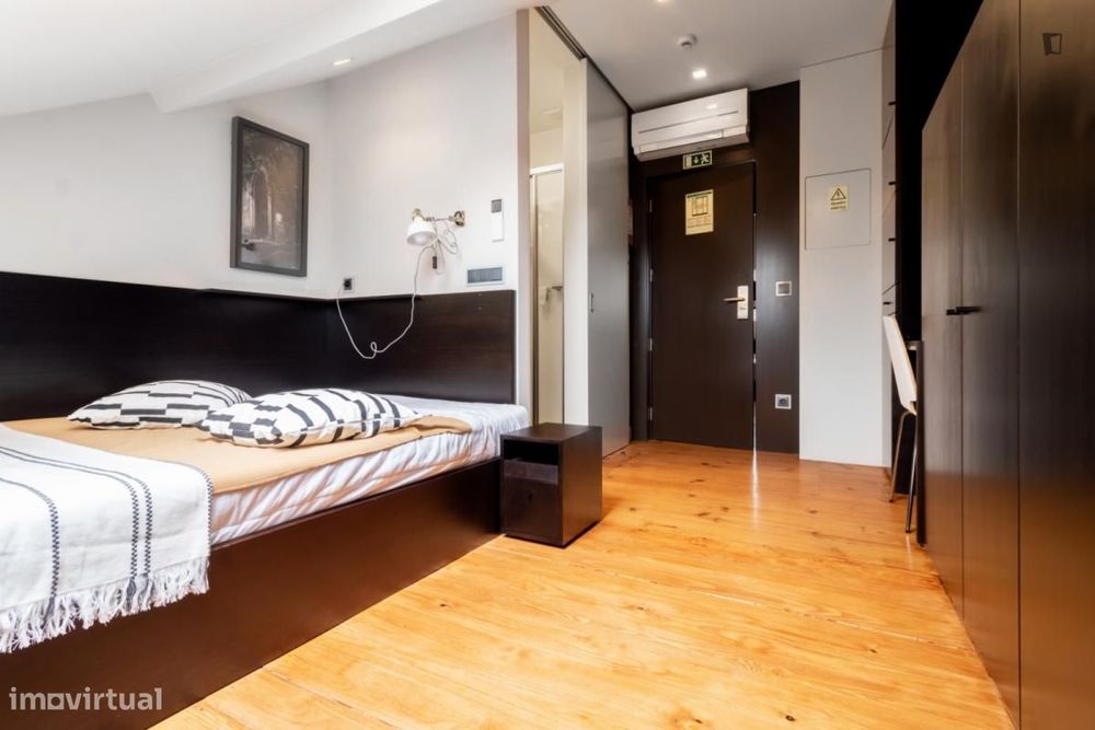 Quarto - localizado em Alta Universitária Coimbra