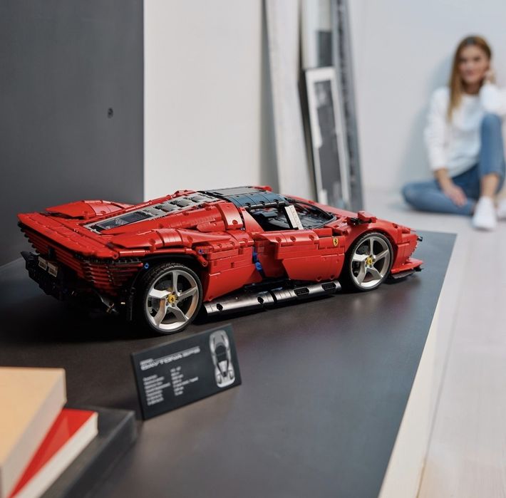 Конструктор Ferrari Daytona SP3 1:8 (42143)
