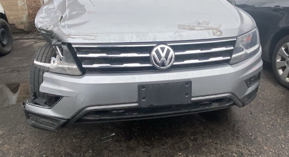 Бампер tiguan 2 передній колір lb7s
