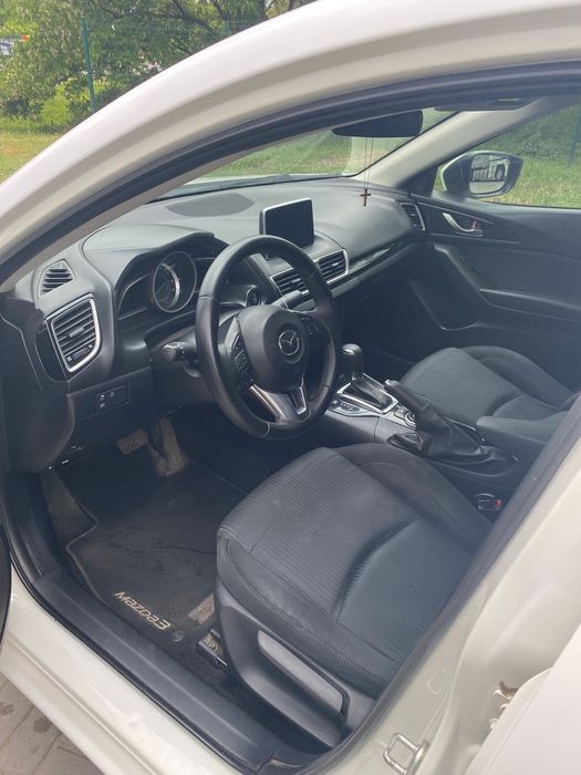 Mazda 3 2016 год