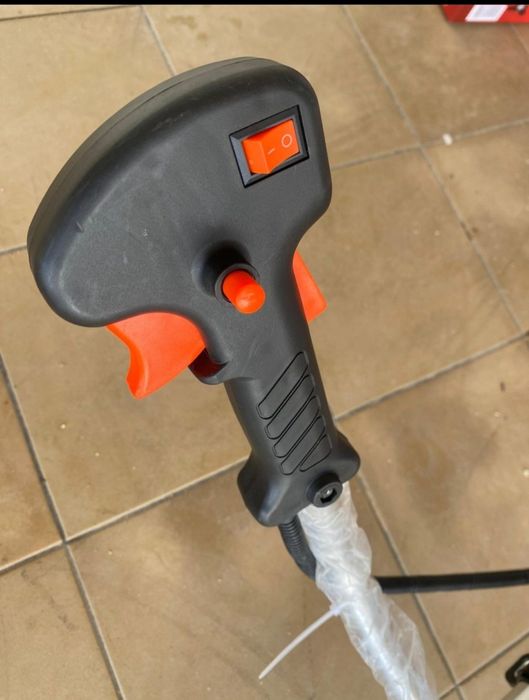 Roçadora a Gasolina 52cc 6 em 1