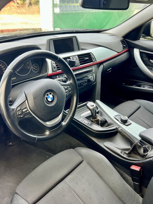 BMW 318 d Sport Touring (13.900€)