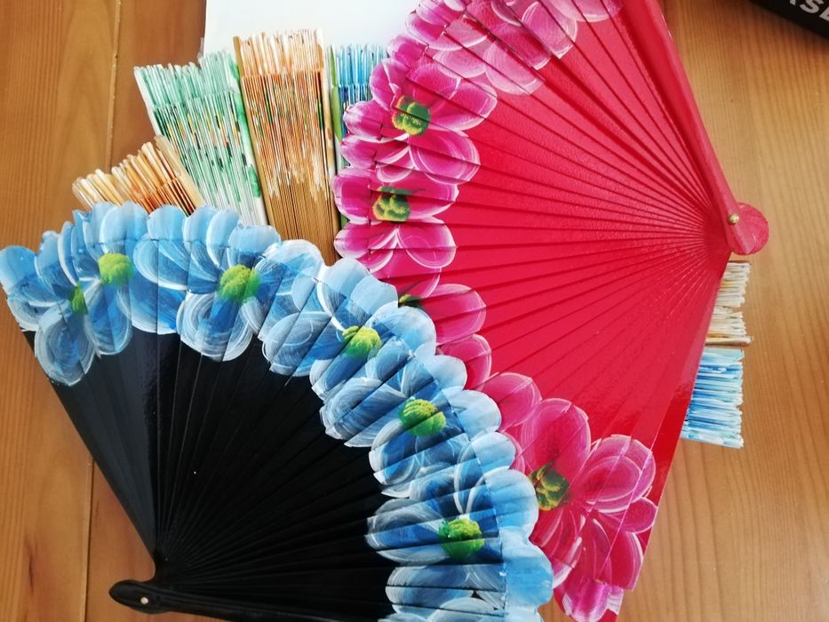 Leques para senhora pintados à mão
