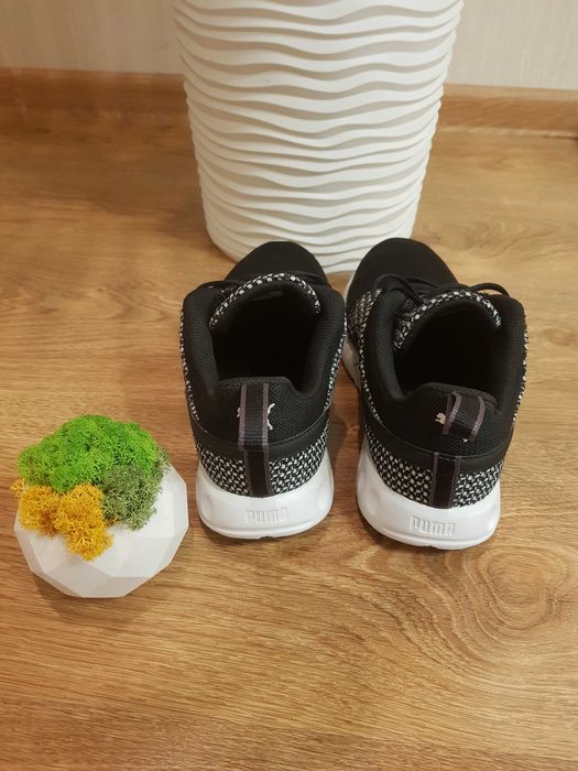 кросівки Puma  39 р.