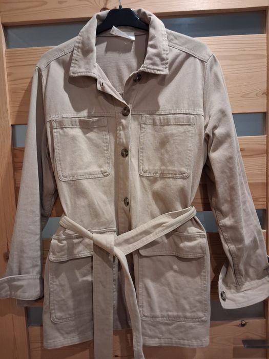 Beżowa kurtka rozmiar 42