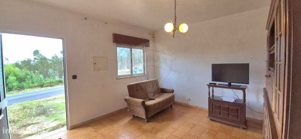 Moradia T2 para venda — Bidoeira de Cima, Leiria