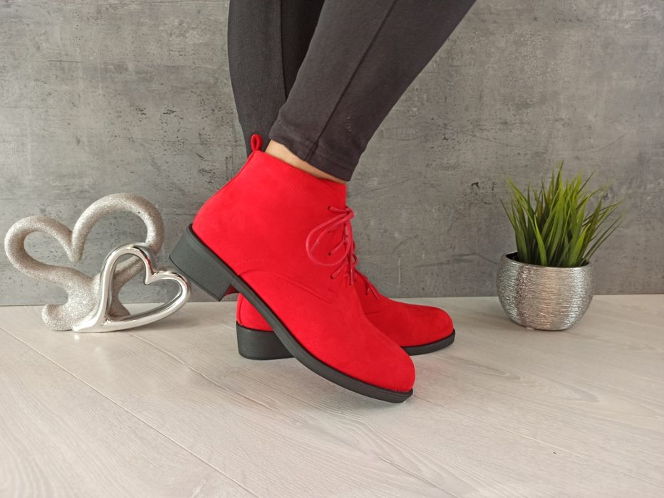36-39 Botki, sztyblety damskie czerwone na zamek oraz szurowadła.
Mate