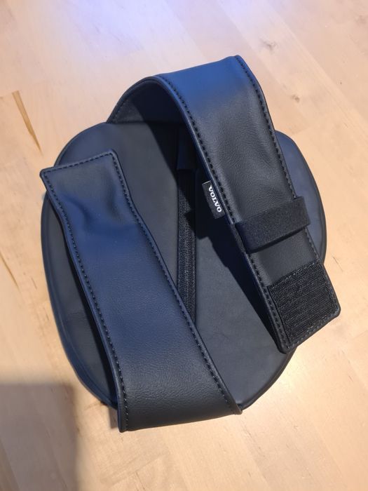 Poduszka na oparcie skórzana czarna Volvo xc 60, x90, v60, v90