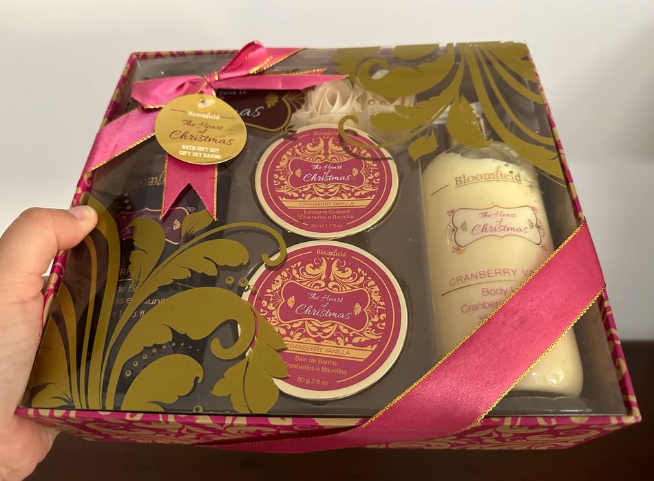 Gel Banho + Esfoliante + Loção + Sais de Banho + Sabonete Flor