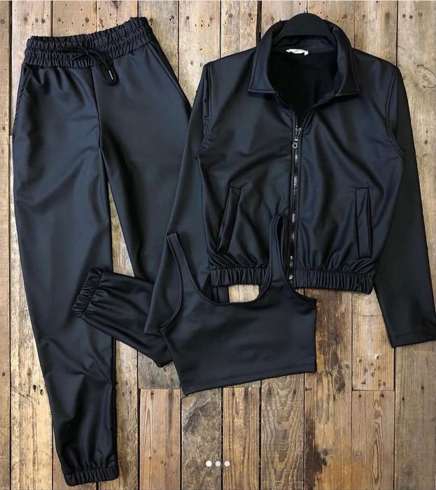 Продам костюм трійка