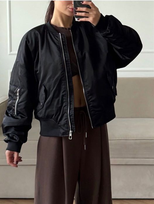 Бомбер теплий дуже стильний овер